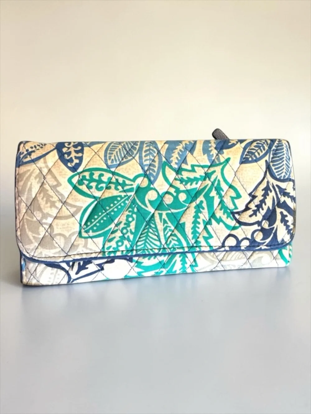 Vera Bradley RFID Trifold Wallet in Santiago Floral Print Quilted Cotton - Picture 1 of 13